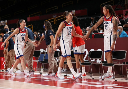 格里娜15+12 斯圖爾特12+10 美國女籃79-59大勝塞爾維亞進決賽